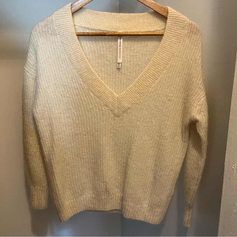 Babaton V Neck Sweater white/Cream XS